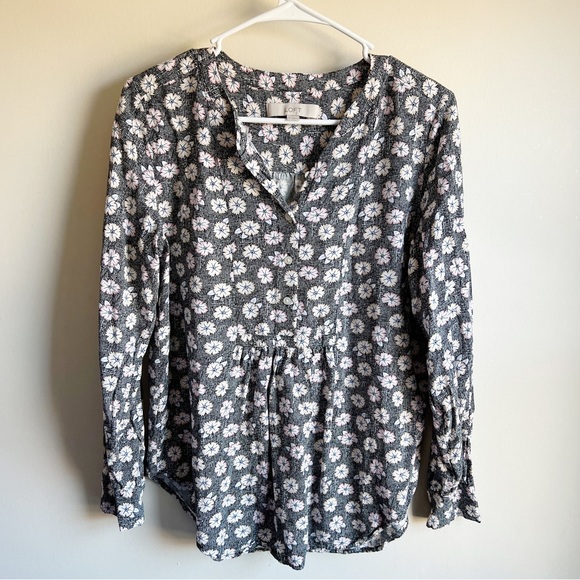 LOFT Tops - Loft Gray Sketched Floral Peplum Popover Long Sleeve Blouse